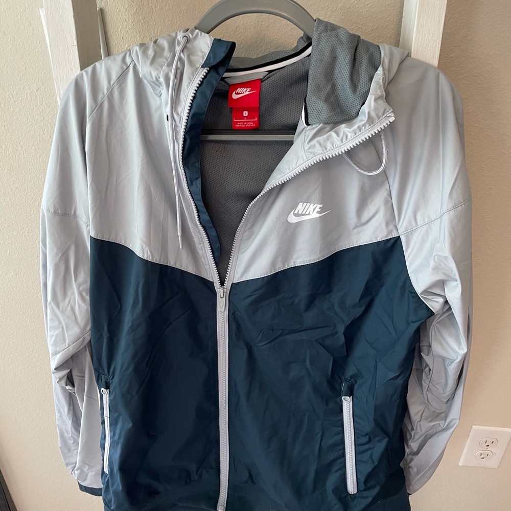 Nike windbreaker
